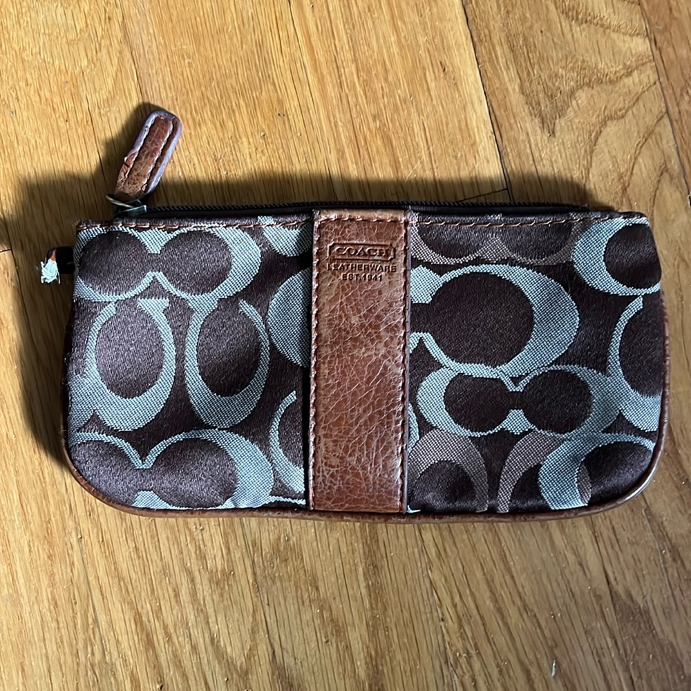 Coach Signature Multi Pouch Makeup  Cloth Leather Beige Brown - Strap is missing
